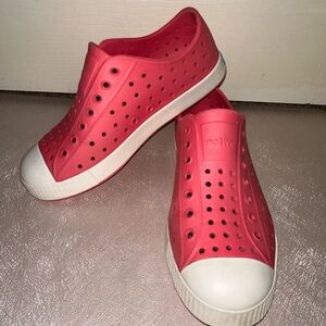 Native Jefferson Girls pink Slip-On Shoes J3 play summer